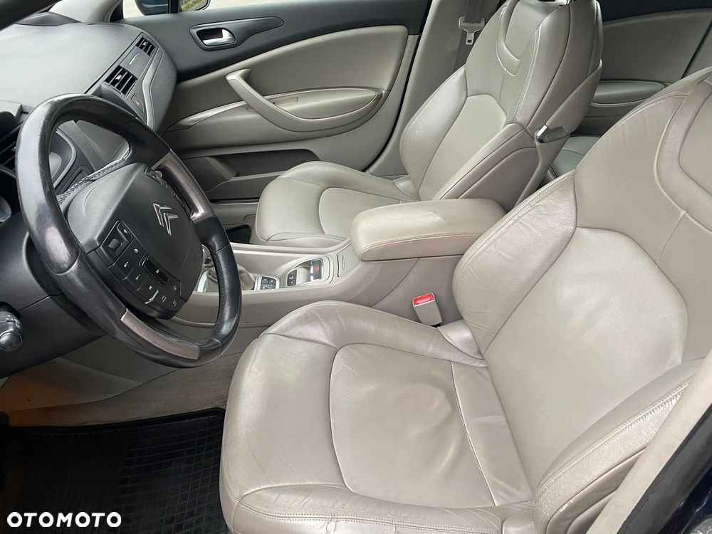 Citroën C5 3.0 HDi V6 Exclusive - 5