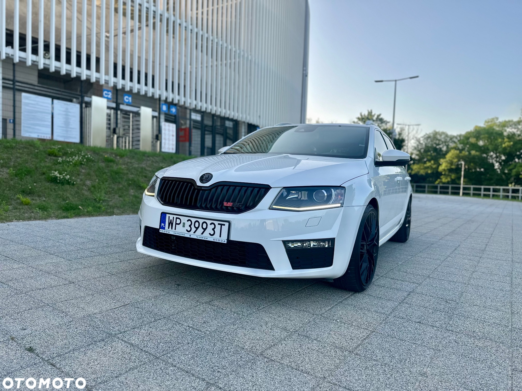 Skoda Octavia 2.0 TDI DSG RS - 11