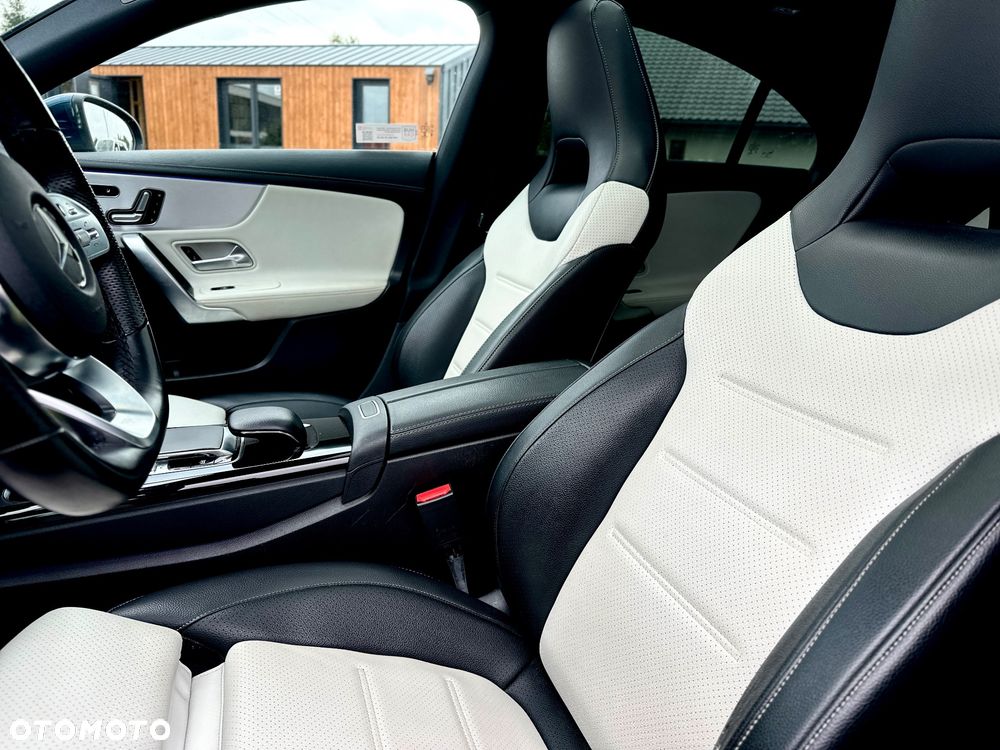 Mercedes-Benz CLA 250 4-Matic AMG Line 7G-DCT - 36