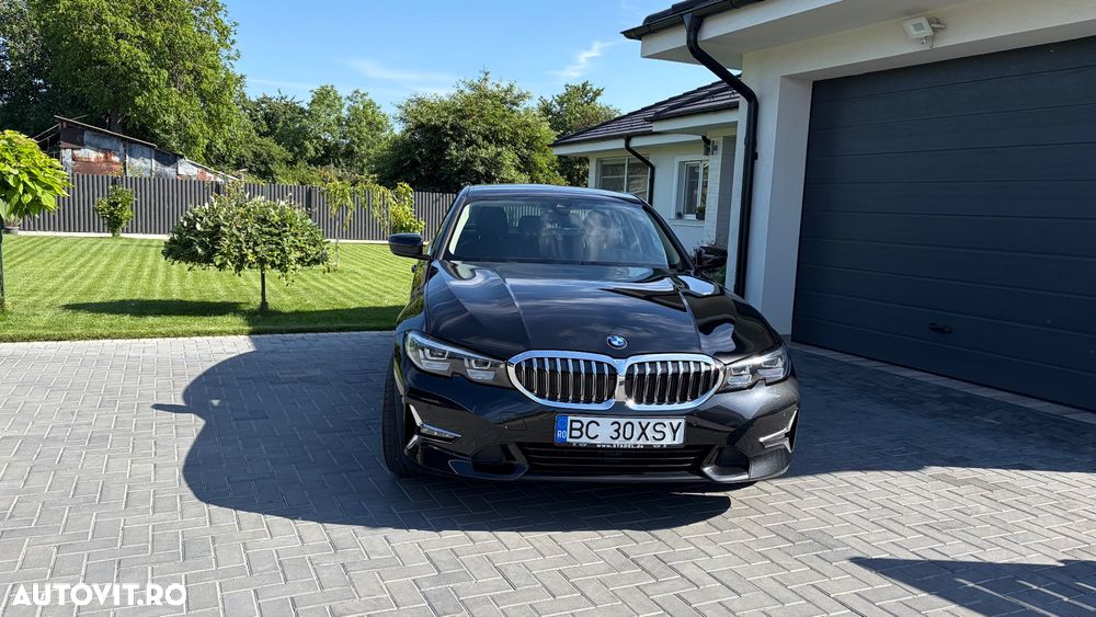 BMW Seria 3 320i Aut. Luxury Line - 26