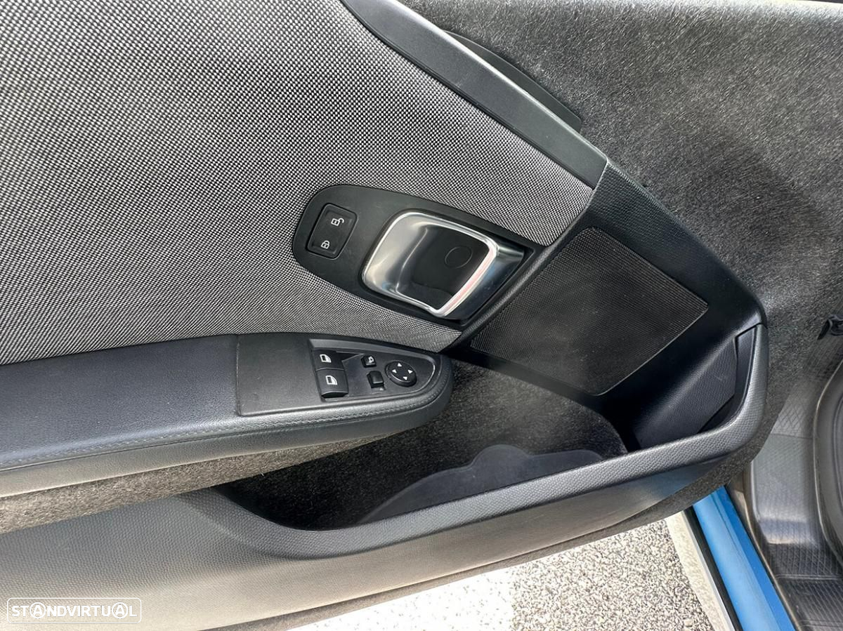BMW i3 (60 Ah) - 18