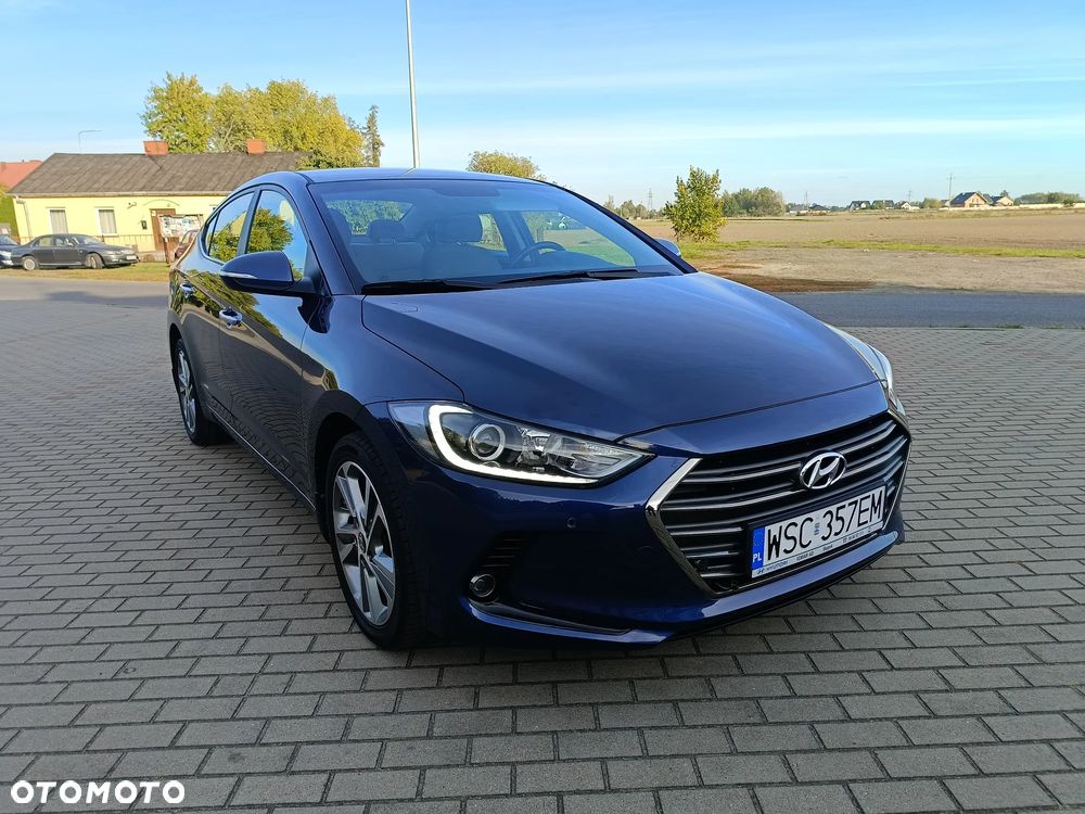 Hyundai Elantra - 3