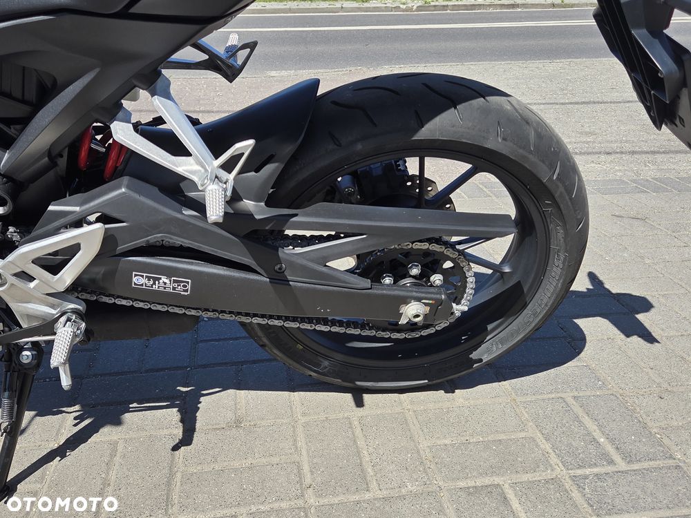 Honda CB - 32