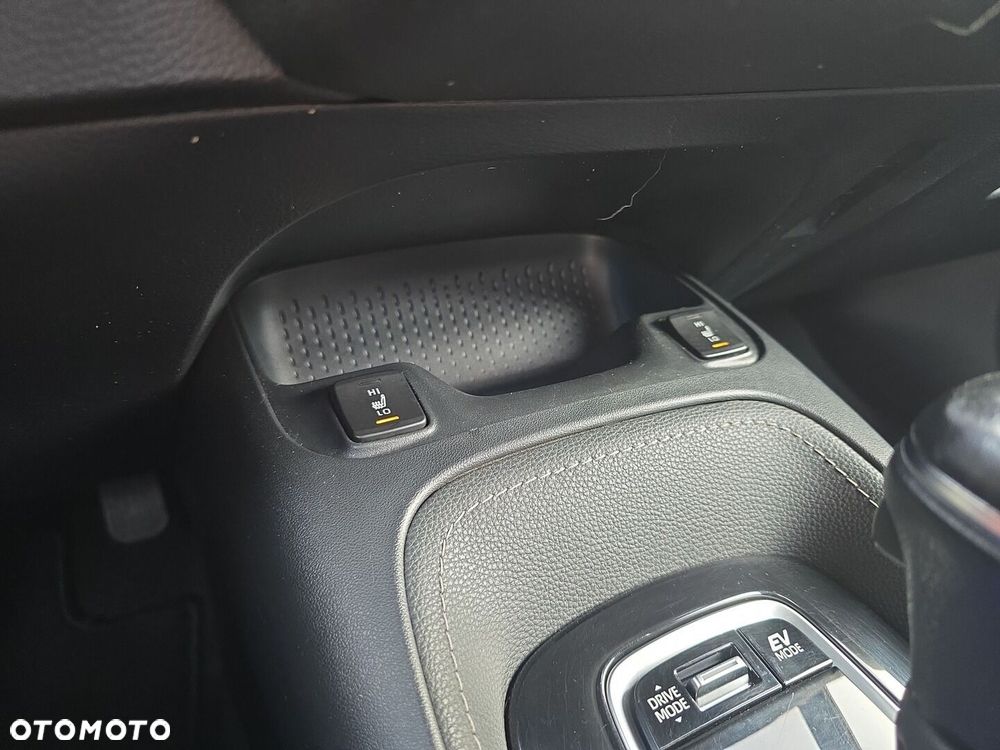 Toyota Corolla 1.8 Hybrid Comfort - 22