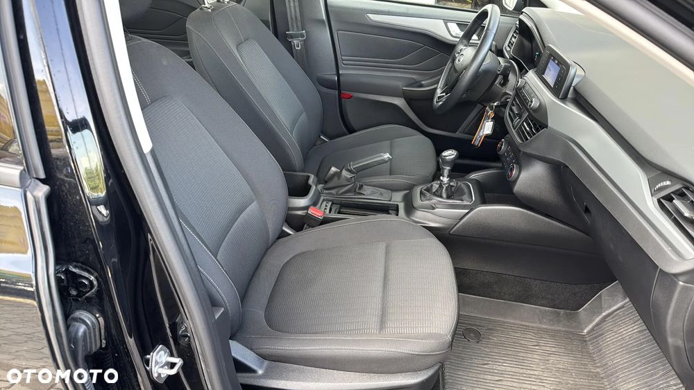 Ford Focus 1.0 EcoBoost Trend - 23