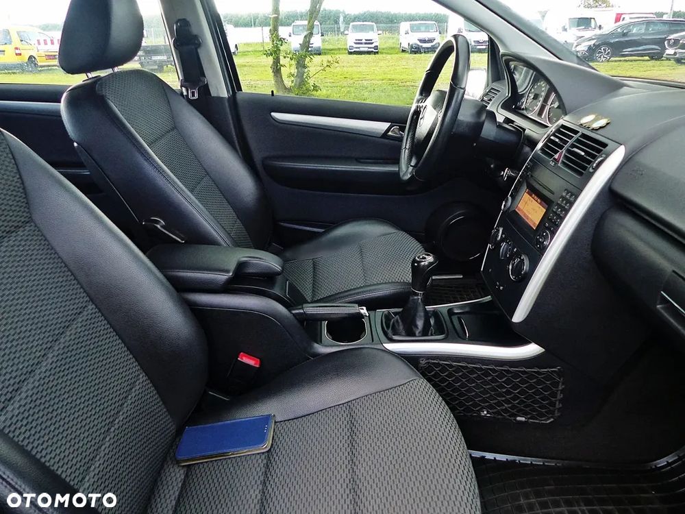Mercedes-Benz Klasa A 160 BlueEFFICIENCY Elegance - 25