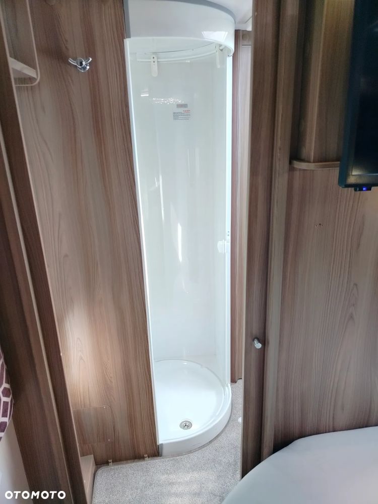 SWIFT Conqueror 560 - 17