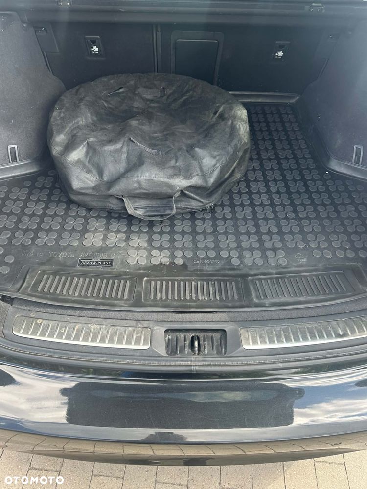 Toyota Avensis 2.0 Prestige MS - 19