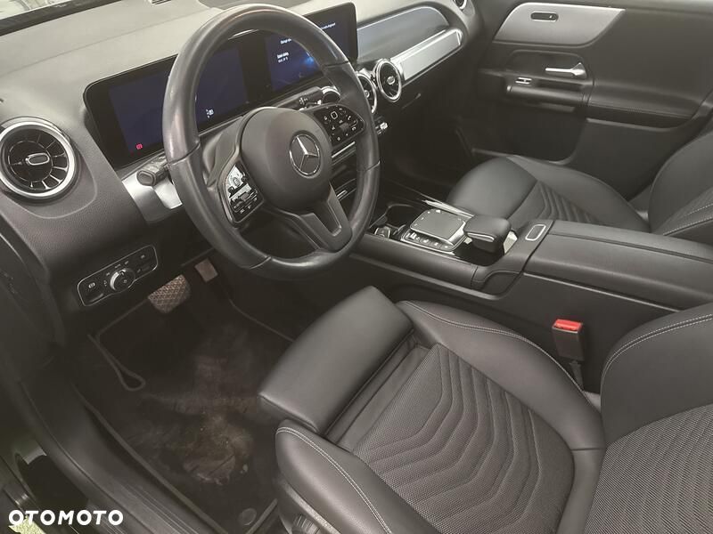 Mercedes-Benz GLB 200 7G-DCT - 10