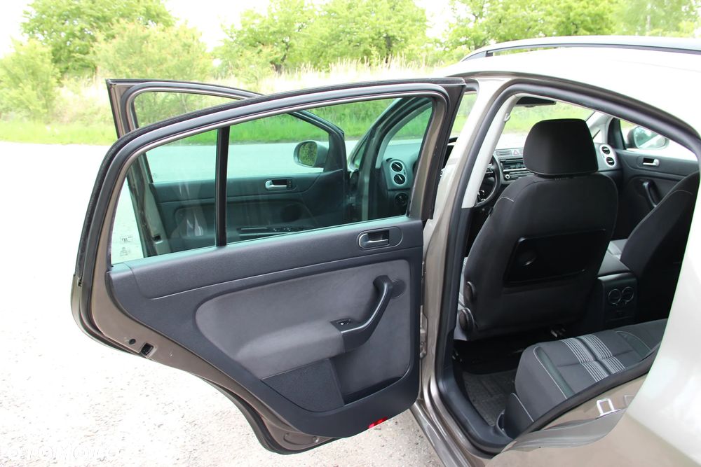 Volkswagen Golf Plus 1.6 TDI DPF DSG MATCH - 13