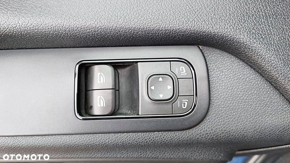 Mercedes-Benz Sprinter - 20
