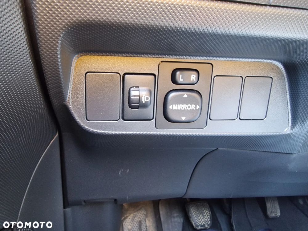 Toyota Auris 1.4 VVT-i Sol - 21