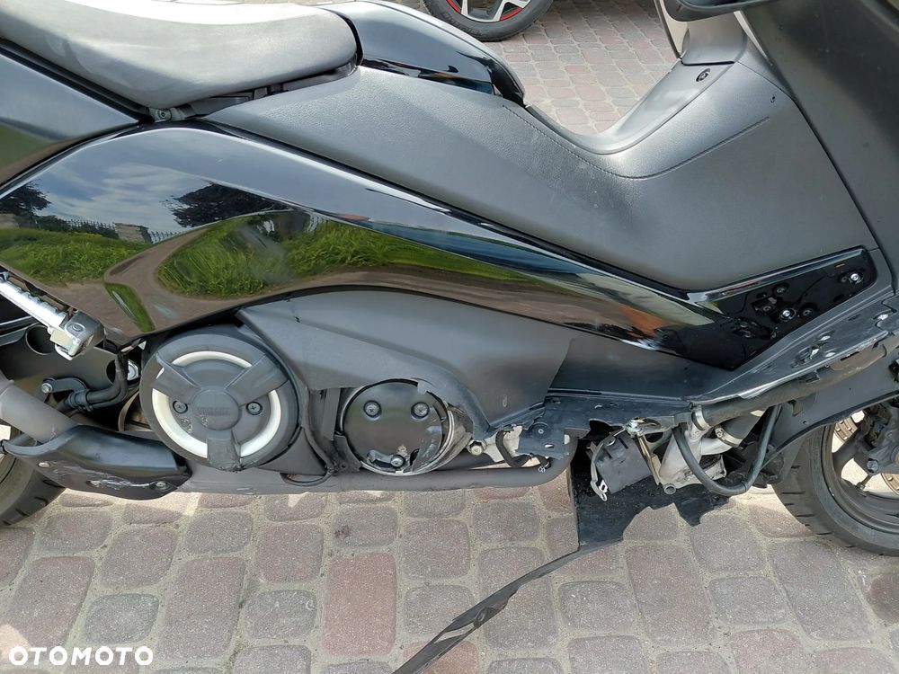 Yamaha Tmax - 11