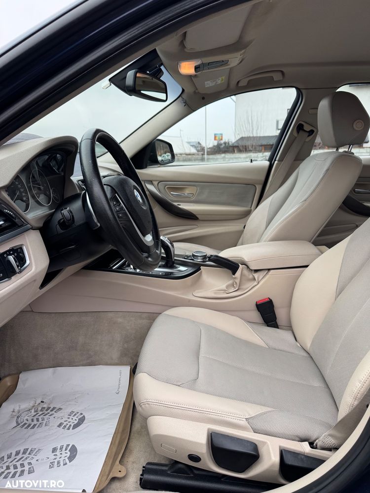 BMW Seria 3 320d xDrive Aut. Luxury Line - 7