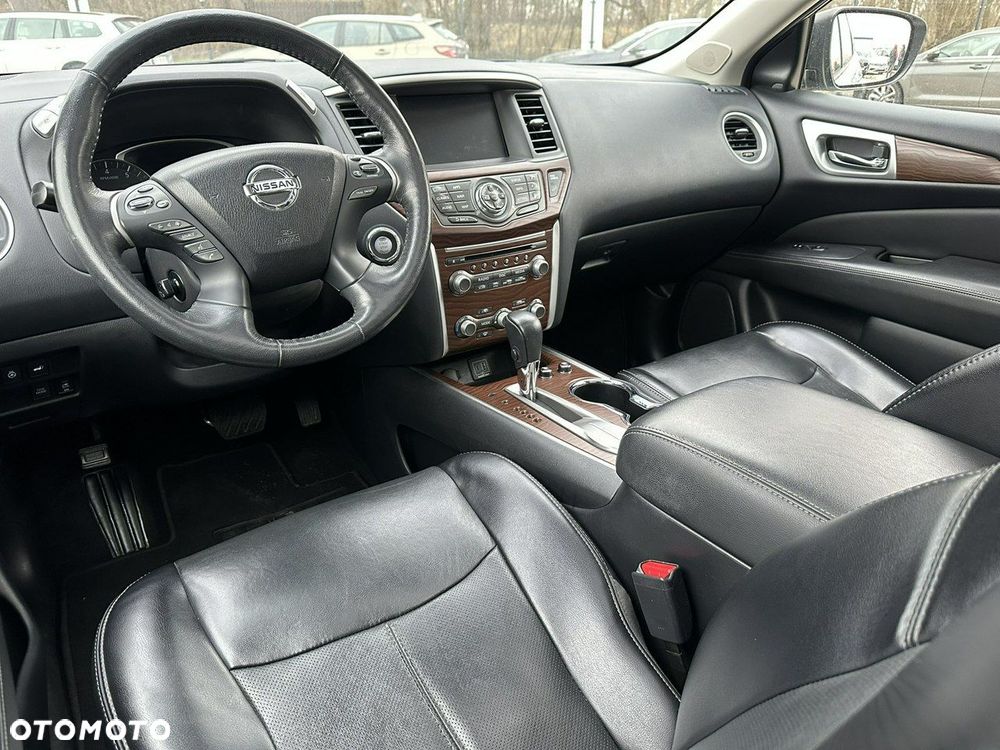 Nissan Pathfinder - 29