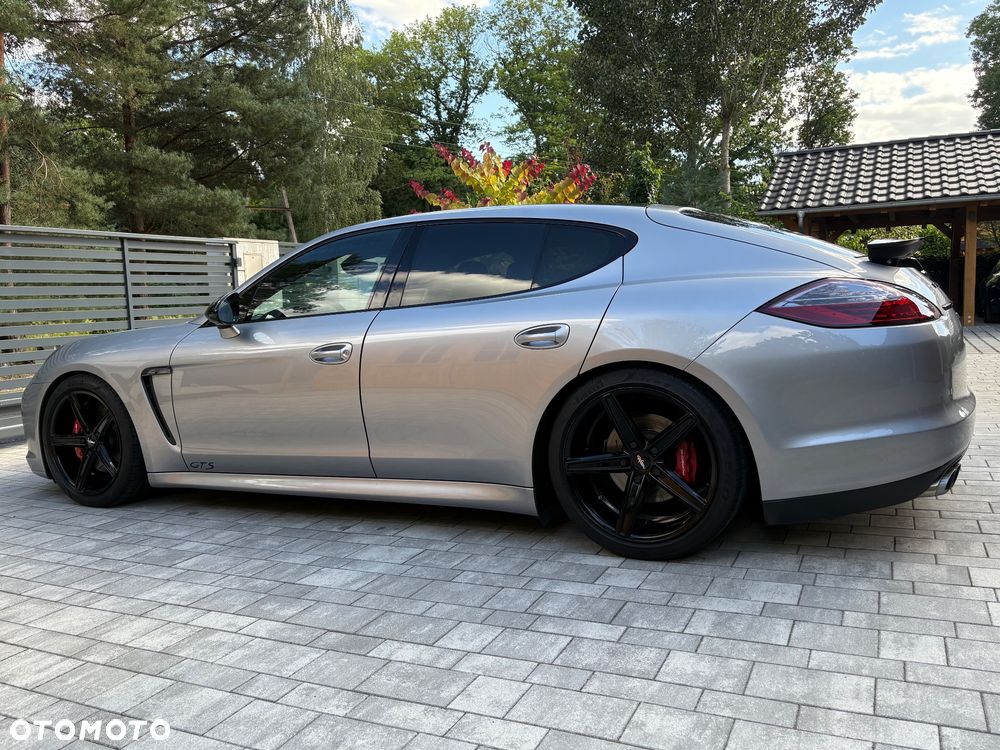 Porsche Panamera 4S - 5