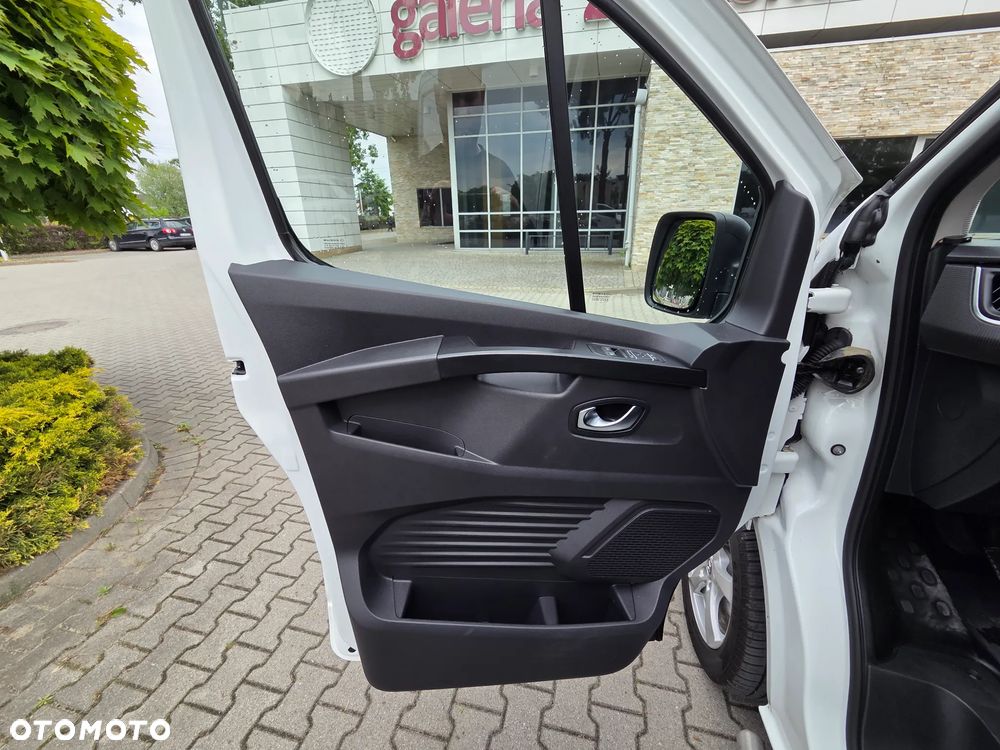 Renault Trafic - 11