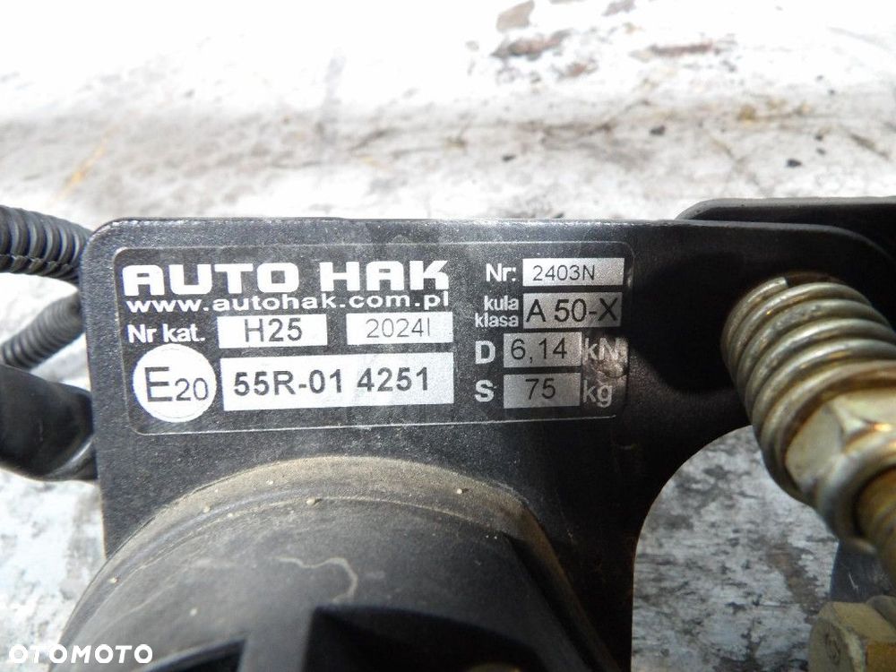 SKODA FABIA III 3 KOMBI HAK DO PRZYCZEPY E2055R-01 - 4