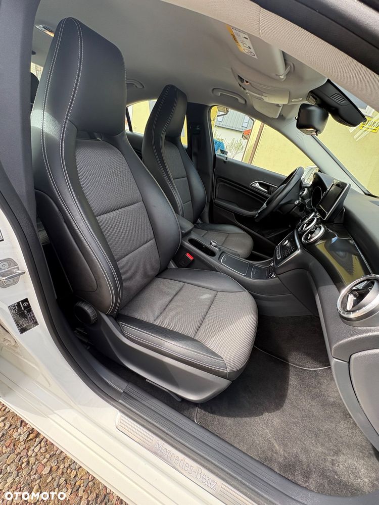 Mercedes-Benz CLA - 17