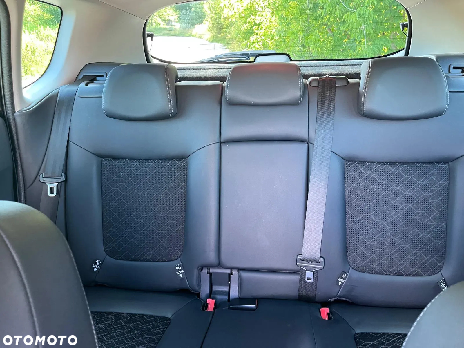 Peugeot 3008 1.2 PureTech Allure S&S - 16