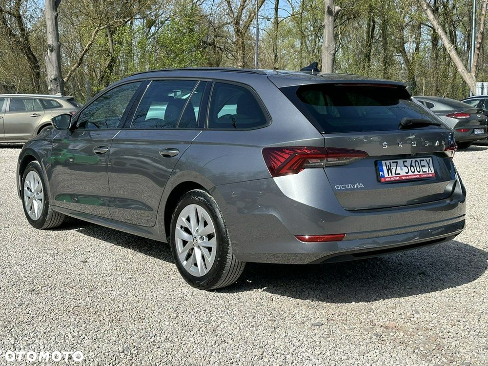 Skoda Octavia 2.0 TDI Ambition DSG - 6
