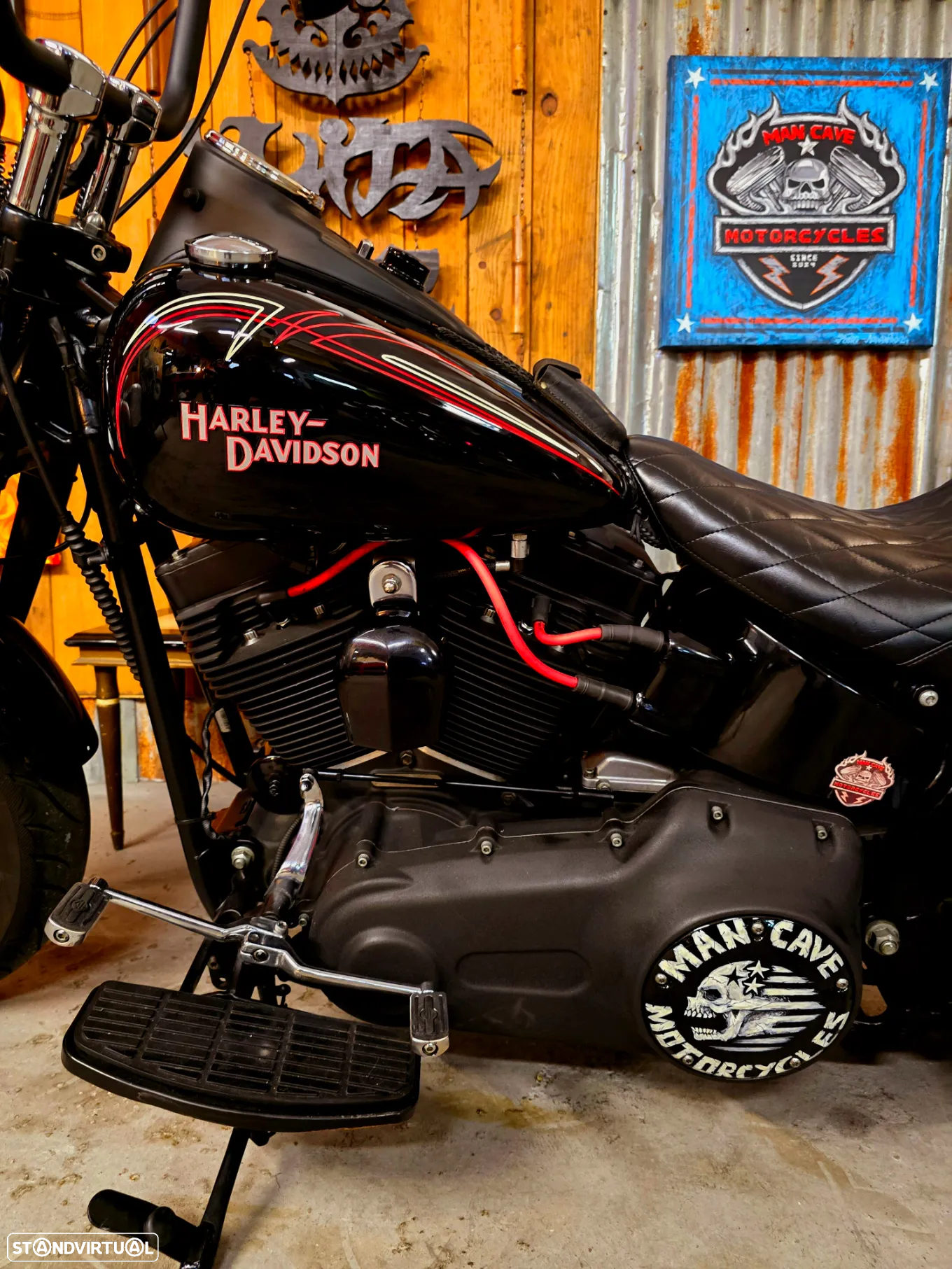 Harley-Davidson FXSTS CROSSBONES - 4