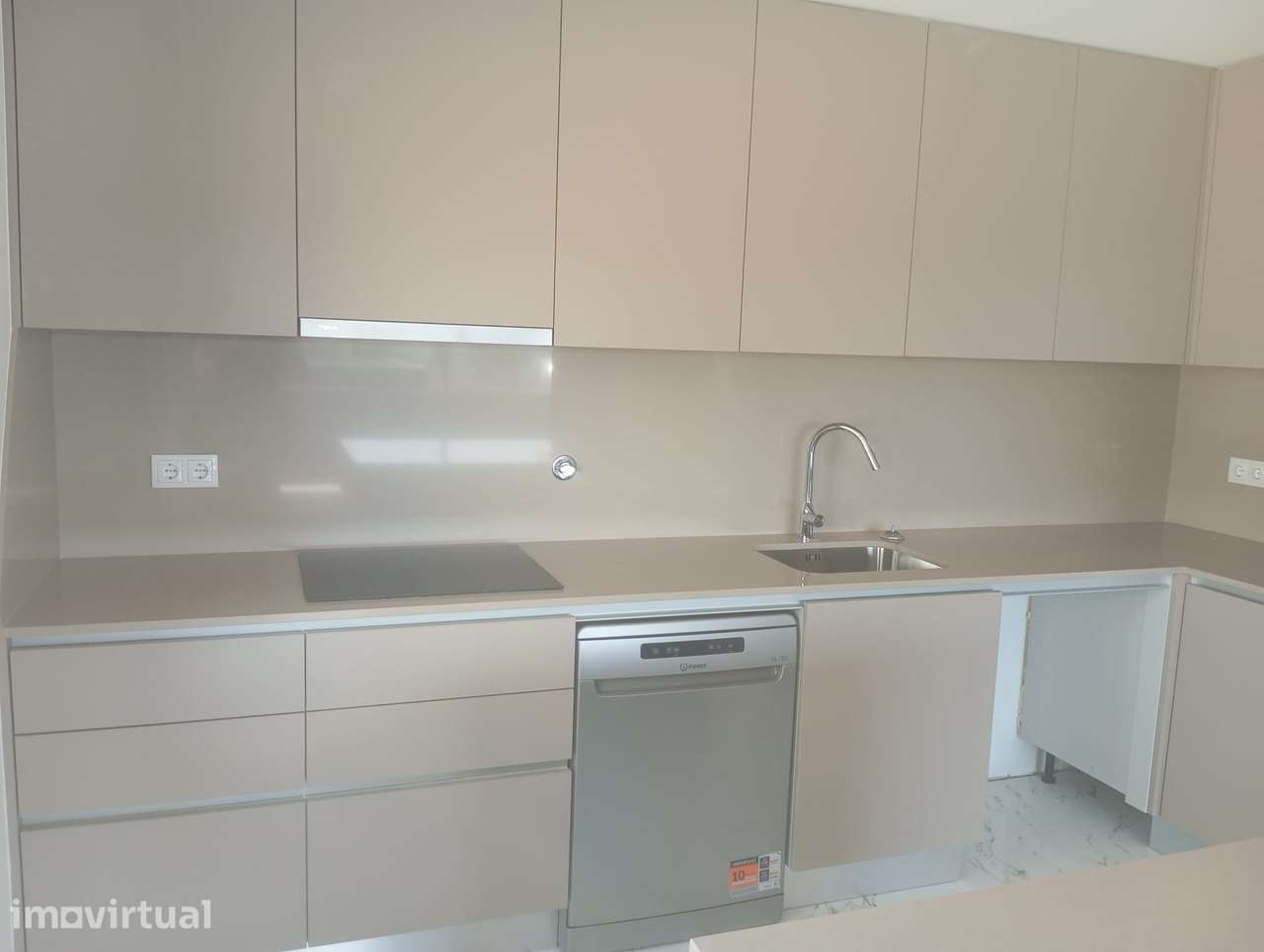 Excelente apartamento T2 novo, com terraço em Santa Maria da feira - Grande imagem: 2/23