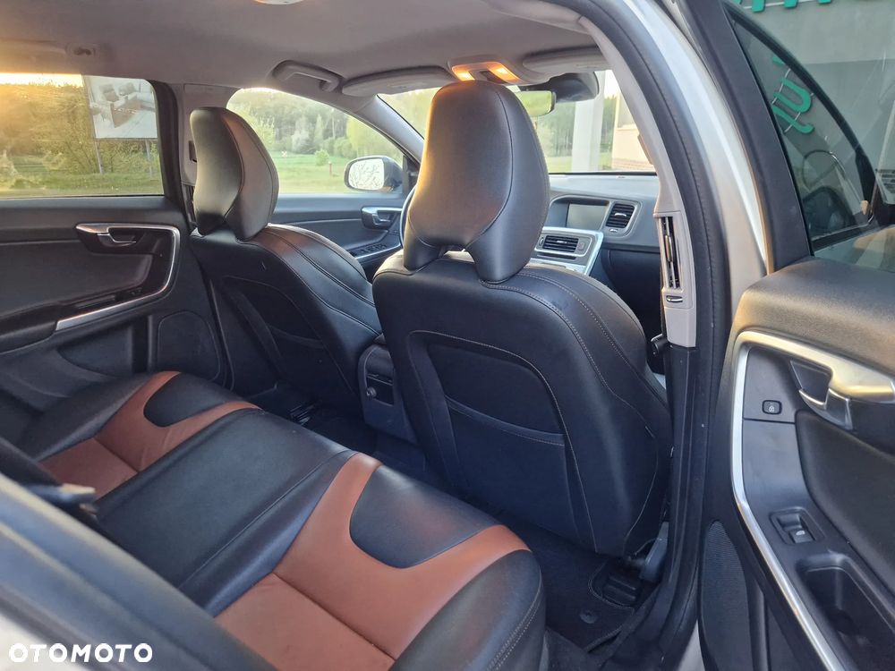 Volvo V60 T5 Drive-E Summum - 8