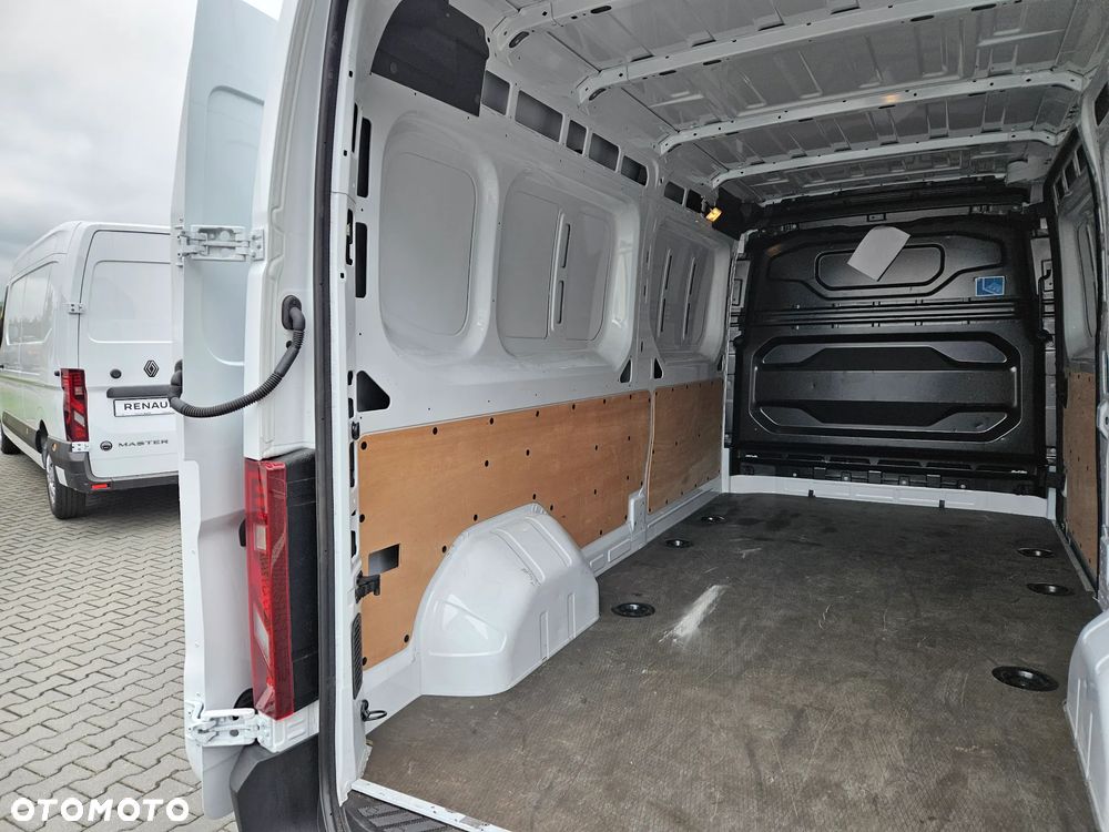 Renault Master Furgon L3H2 2.0dCi 170 AT9 - 9