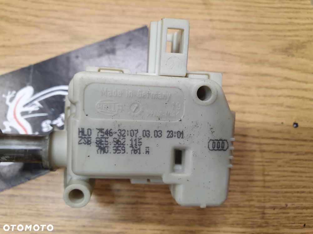 Siłownik 7M0862159 4B9962115B Silniczek Elektryczny Cięgno Zamka Klapy Bagażnika Audi A4 B6 Kombi Sedan 4B9962115B - 11