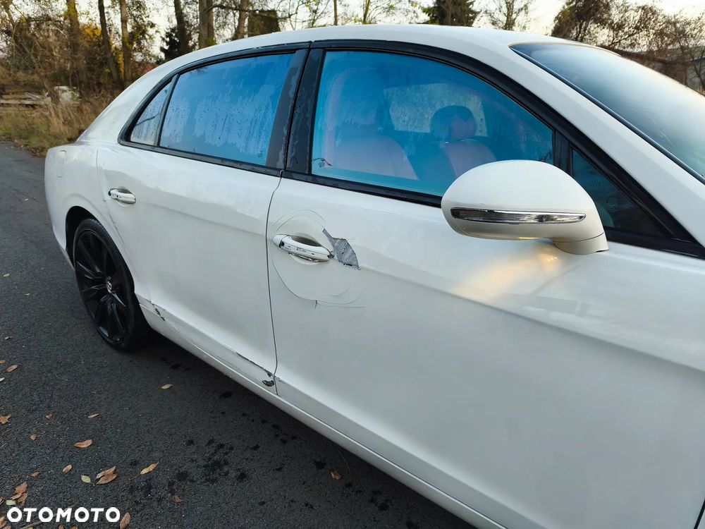 Bentley Flying Spur V8 Mulliner - 16