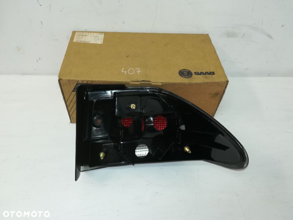 Saab 900 lampa lewa tył NOWA - 2
