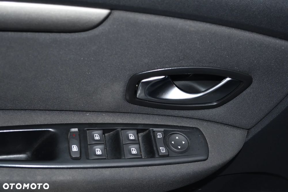 Renault Scenic ENERGY TCe 115 S&S Xmod Paris - 8