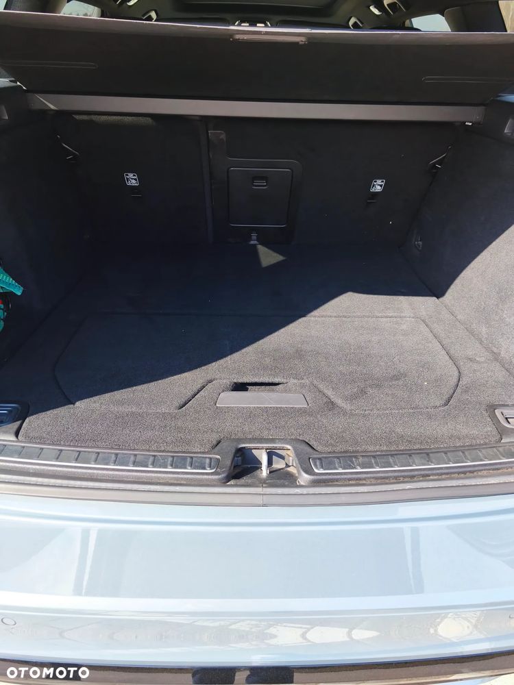 Volvo V60 T8 AWD Plus Dark - 26