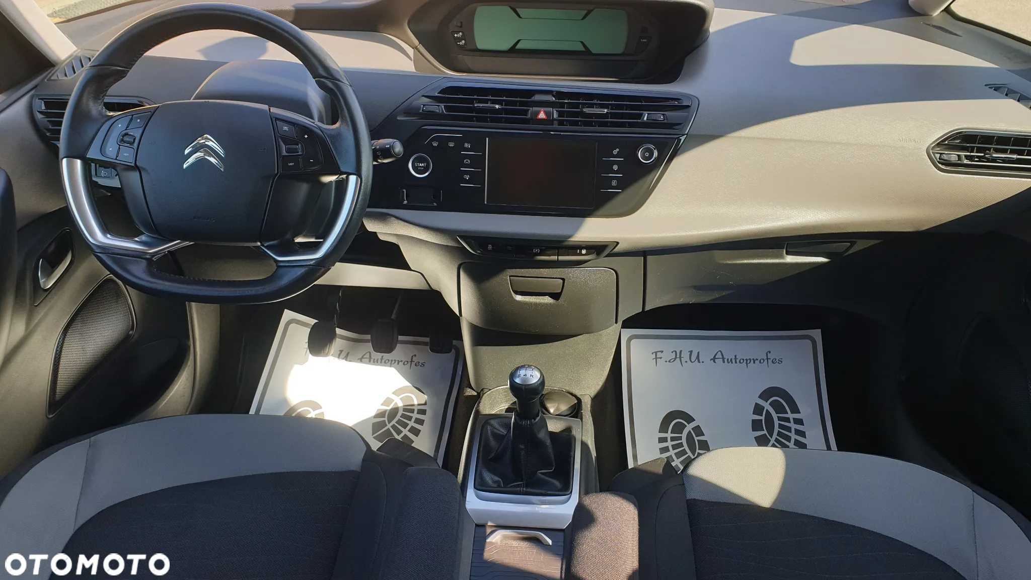 Citroën C4 Picasso - 8