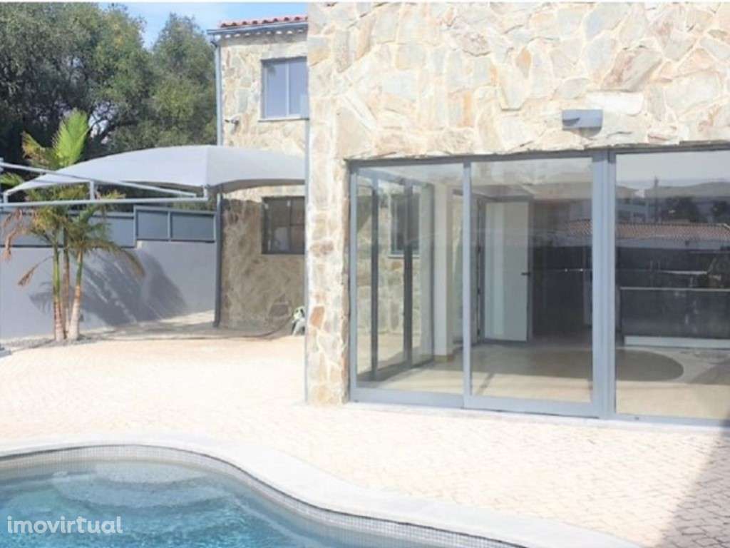Moradia T3, duplex, piscina, Alcoitão - Grande imagem: 2/15