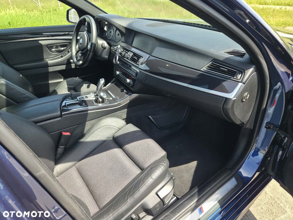 BMW Seria 5 535d Sport-Aut - 30