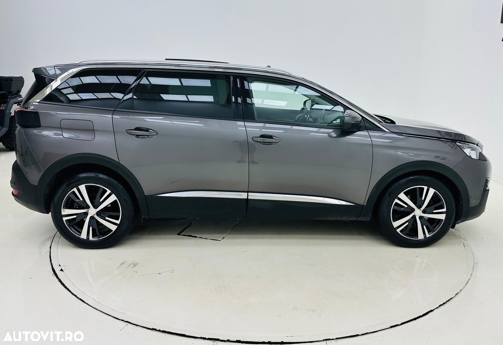 Peugeot 5008 - 11