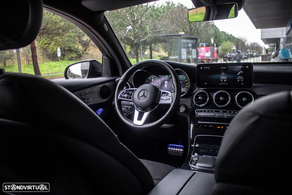 Mercedes-Benz GLC 300 e 4Matic 9G-TRONIC AMG Line - 33