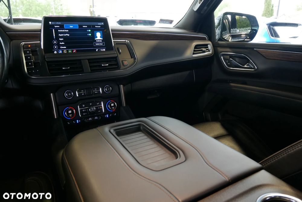 Chevrolet Suburban - 20