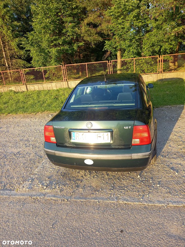 Volkswagen Passat 1.8T - 6