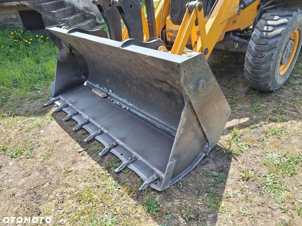 JCB 3Cx 4X4 - 24