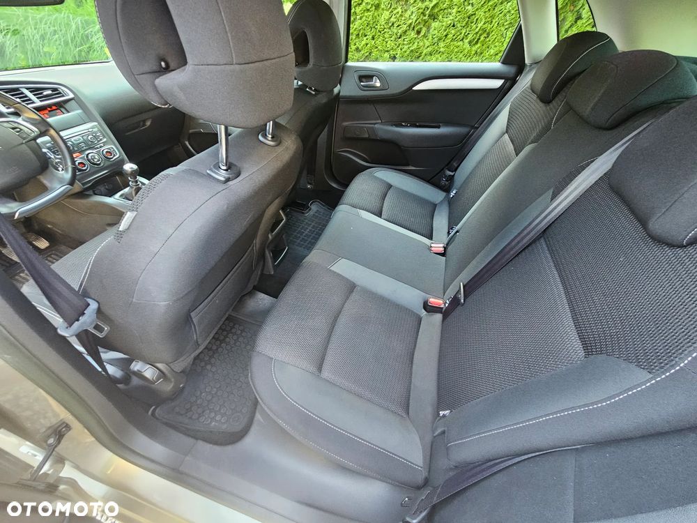 Citroën C4 HDi 115 Exclusive - 9