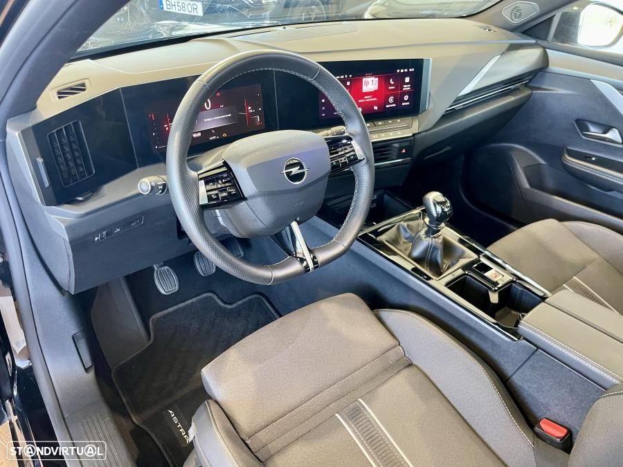 Opel Astra Sports Tourer 1.2 T GS - 13