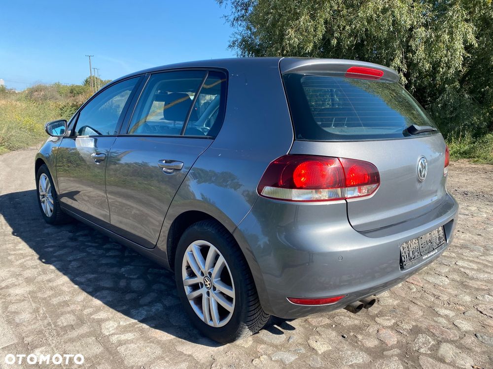 Volkswagen Golf - 9