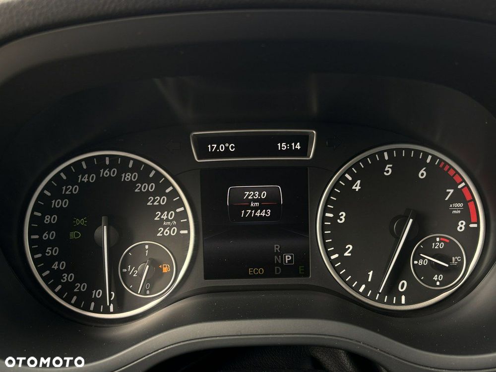 Mercedes-Benz Klasa B 200 7G-DCT UrbanStyle Edition - 13