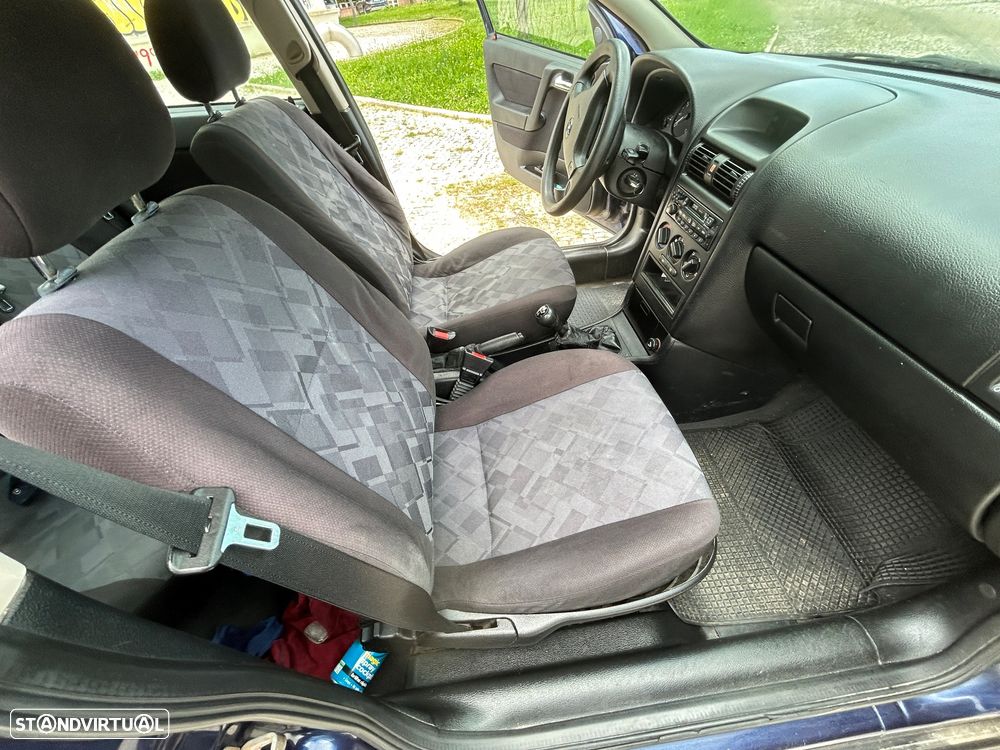 Opel Astra 1.2 Club - 10