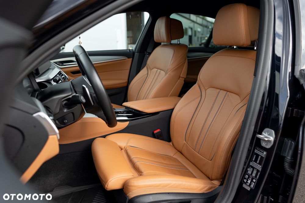 BMW Seria 5 520d xDrive MHEV M Sport sport - 26