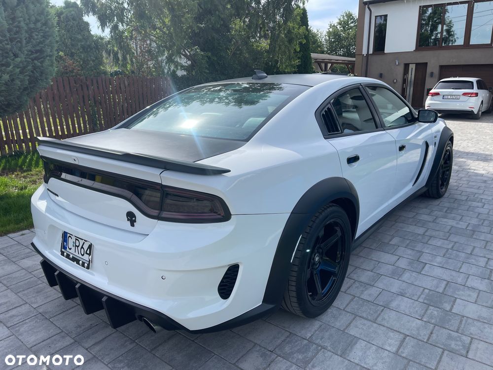 Dodge Charger 6.4 Scat Pack Widebody - 9