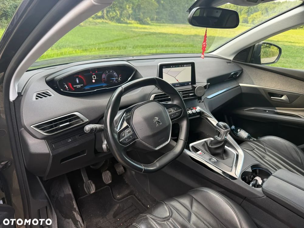 Peugeot 3008 1.5 BlueHDi Allure S&S - 6